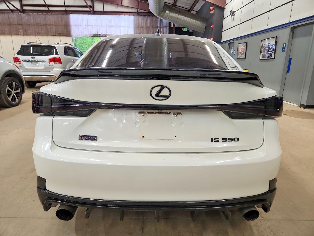 2014 LEXUS IS