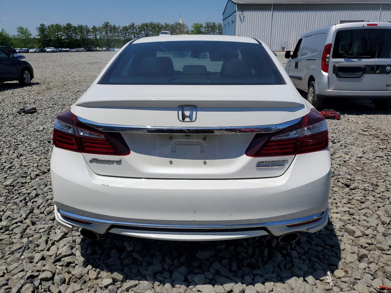 2017 HONDA ACCORD