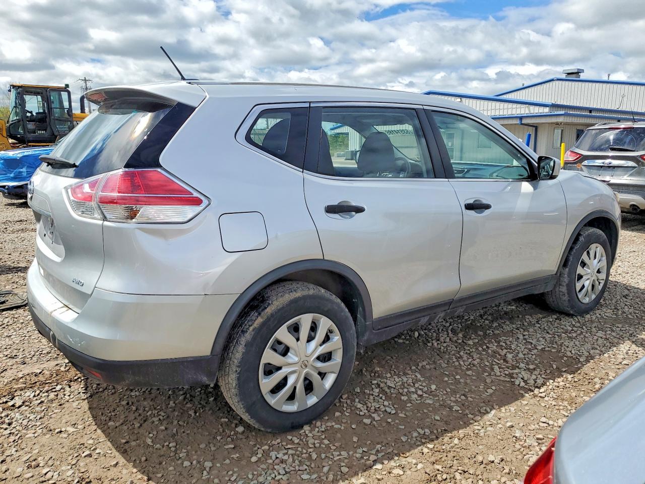 2016 NISSAN ROGUE