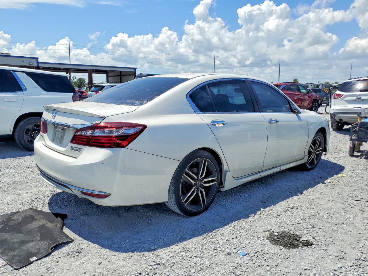 2017 HONDA ACCORD