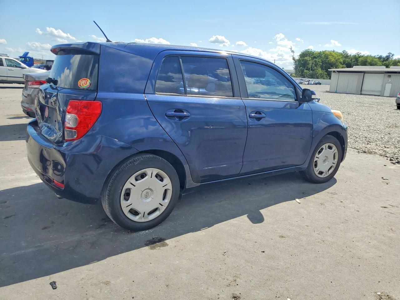 2013 SCION XD