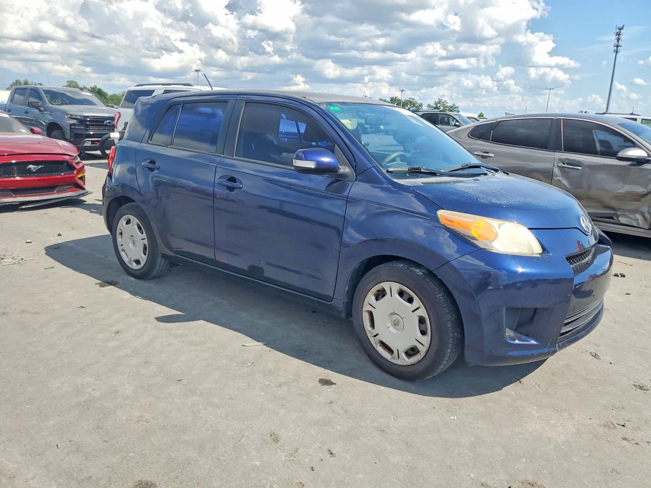 2013 SCION XD