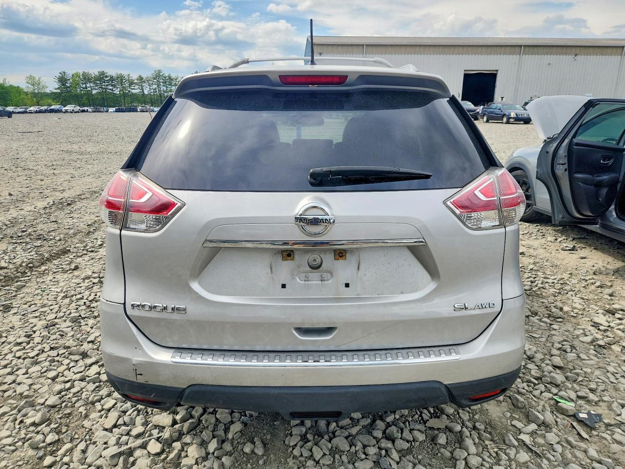2016 NISSAN ROGUE