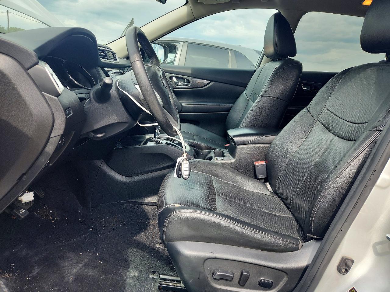 2016 NISSAN ROGUE