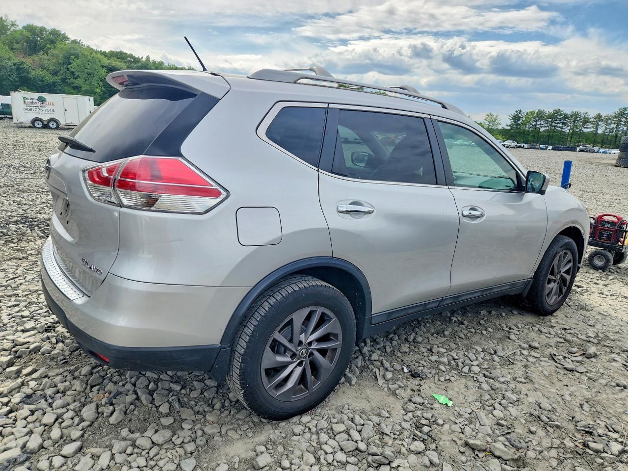 2016 NISSAN ROGUE