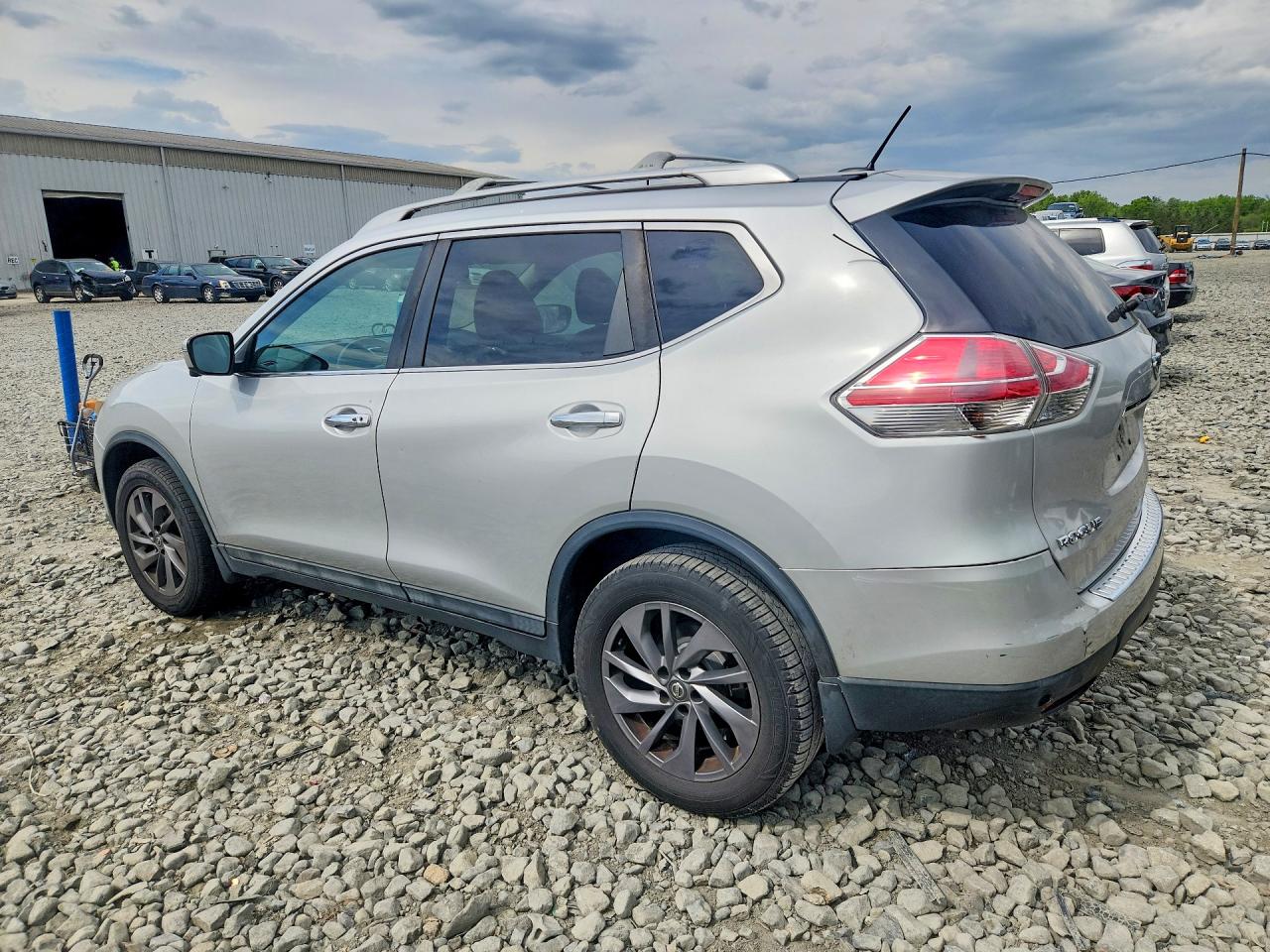 2016 NISSAN ROGUE