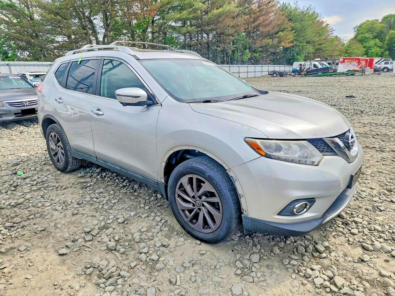 2016 NISSAN ROGUE