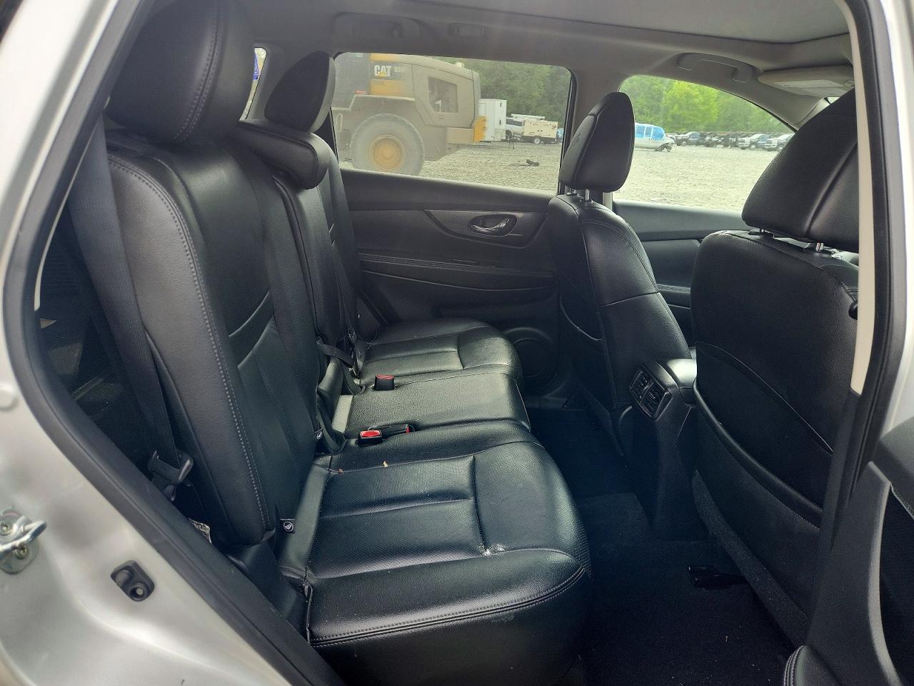 2016 NISSAN ROGUE