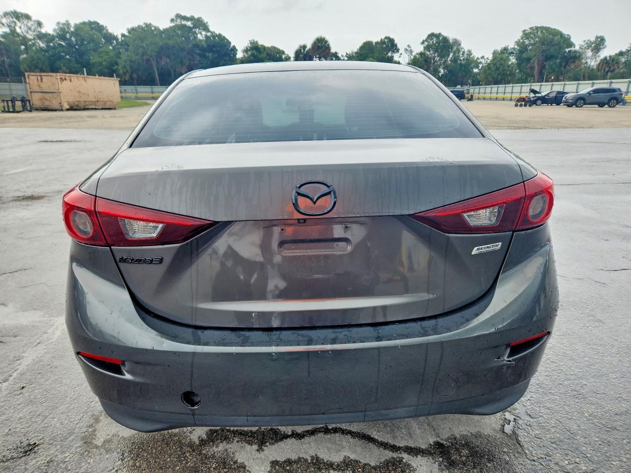 2017 MAZDA 3