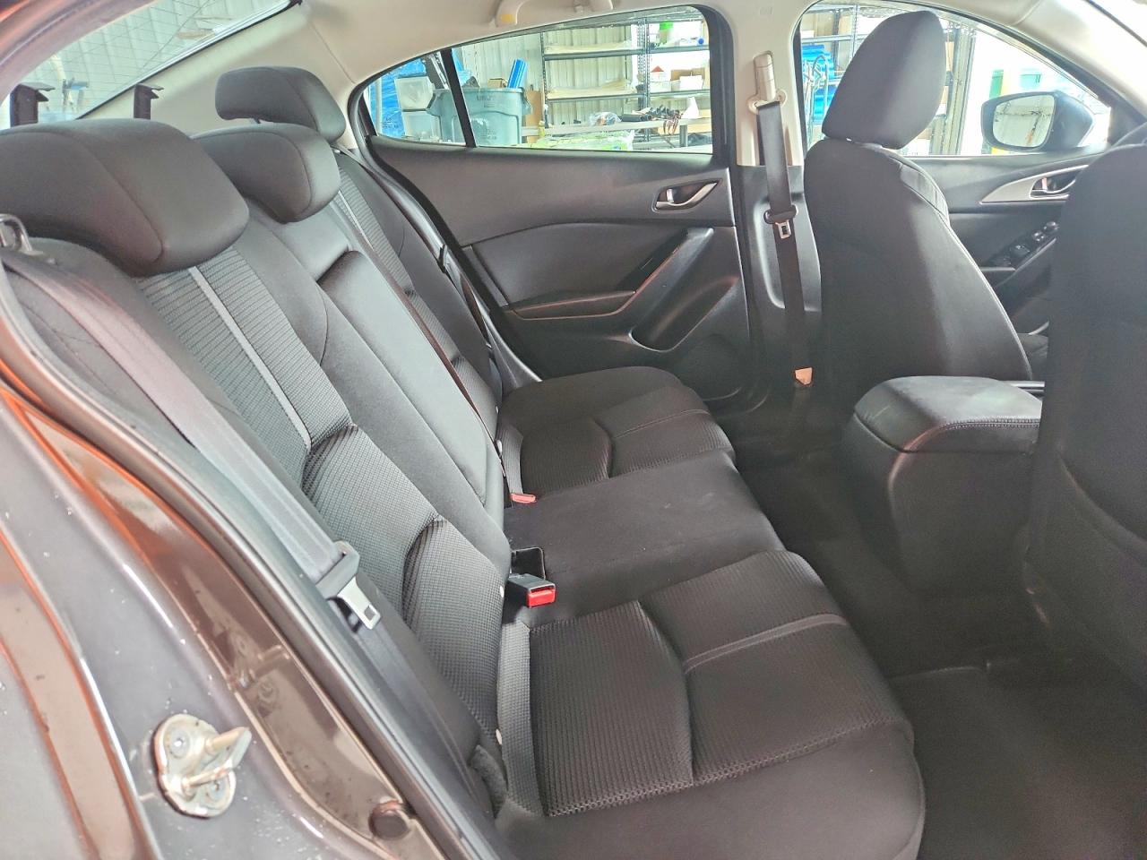 2017 MAZDA 3