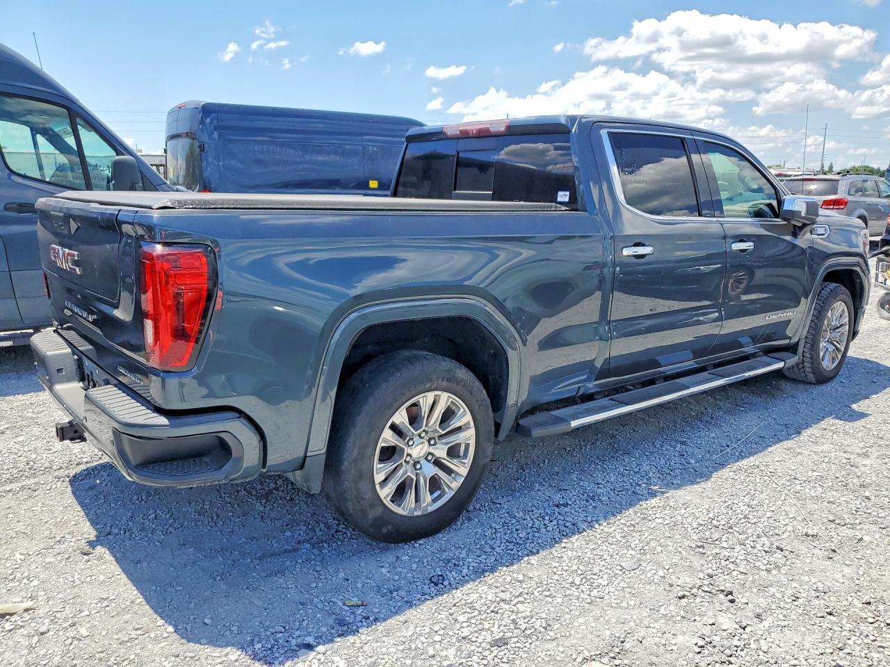 2020 GMC SIERRA