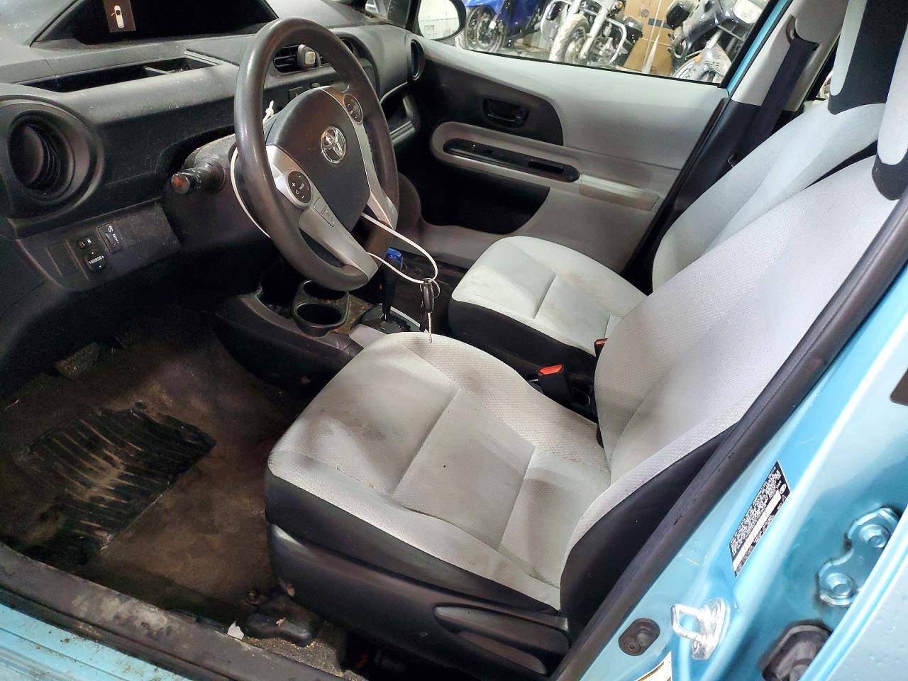 2014 TOYOTA PRIUS