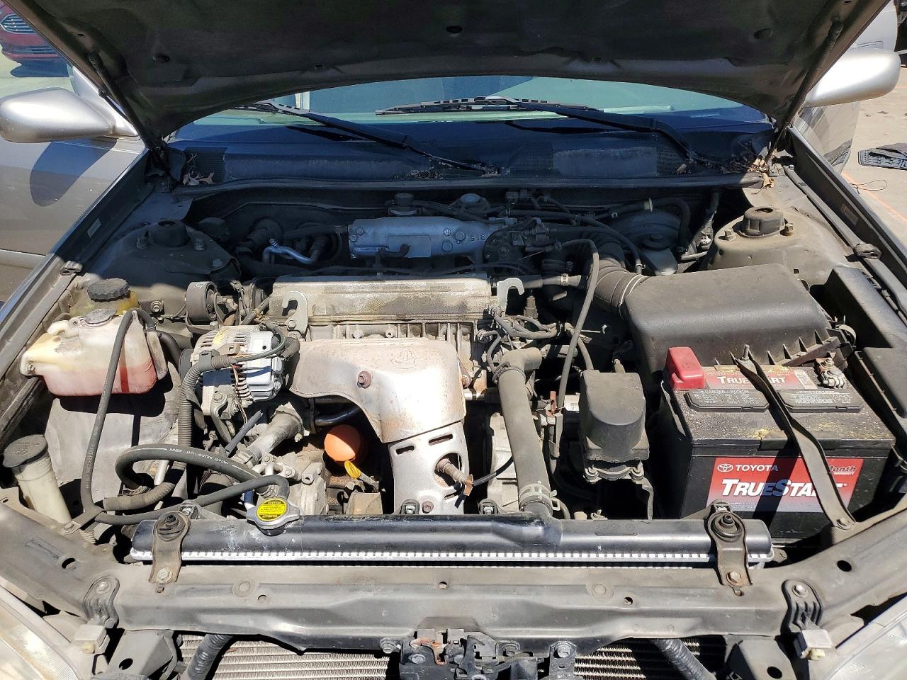 2001 TOYOTA CAMRY