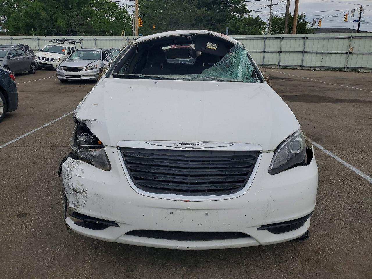 2013 CHRYSLER 200