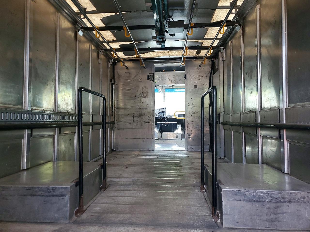 2015 FRHT - FREIGHTLINER CHASSIS M
