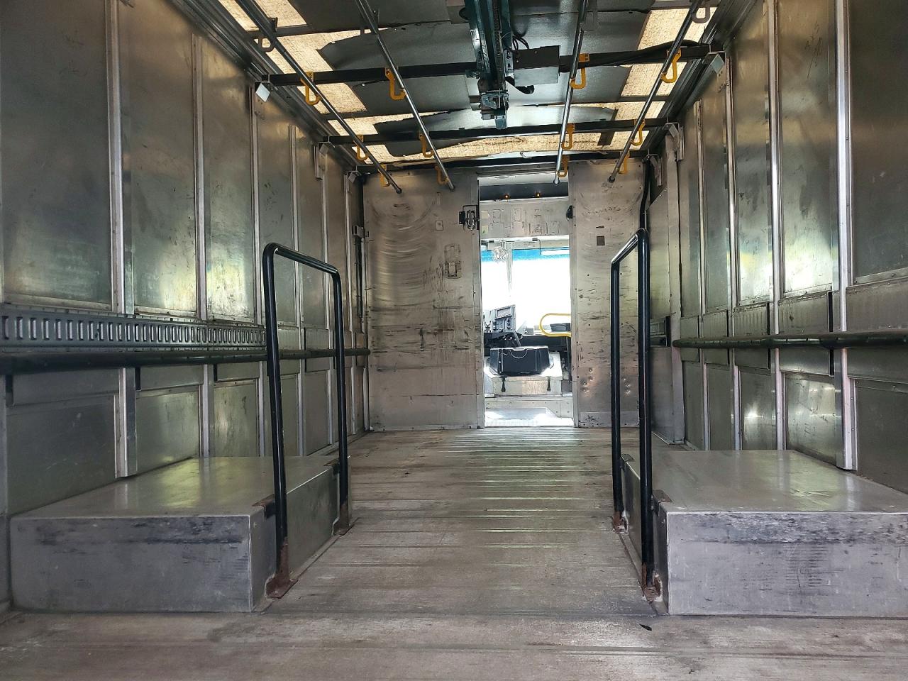 2015 FRHT - FREIGHTLINER CHASSIS M
