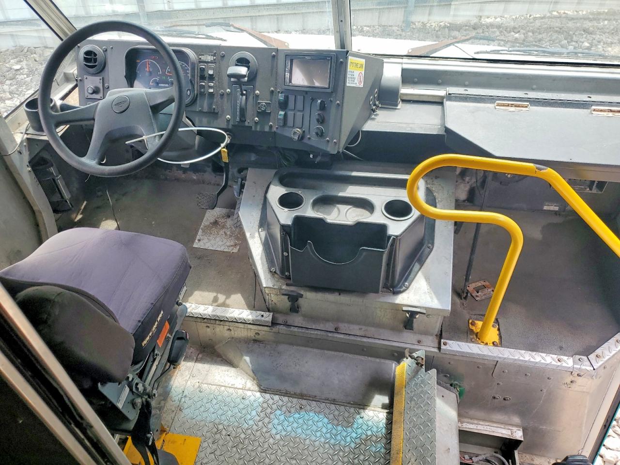 2015 FRHT - FREIGHTLINER CHASSIS M