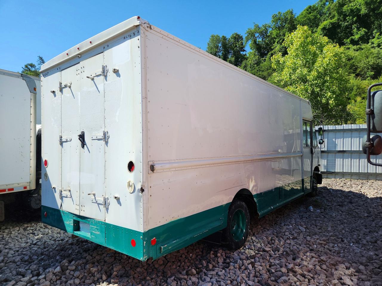 2015 FRHT - FREIGHTLINER CHASSIS M