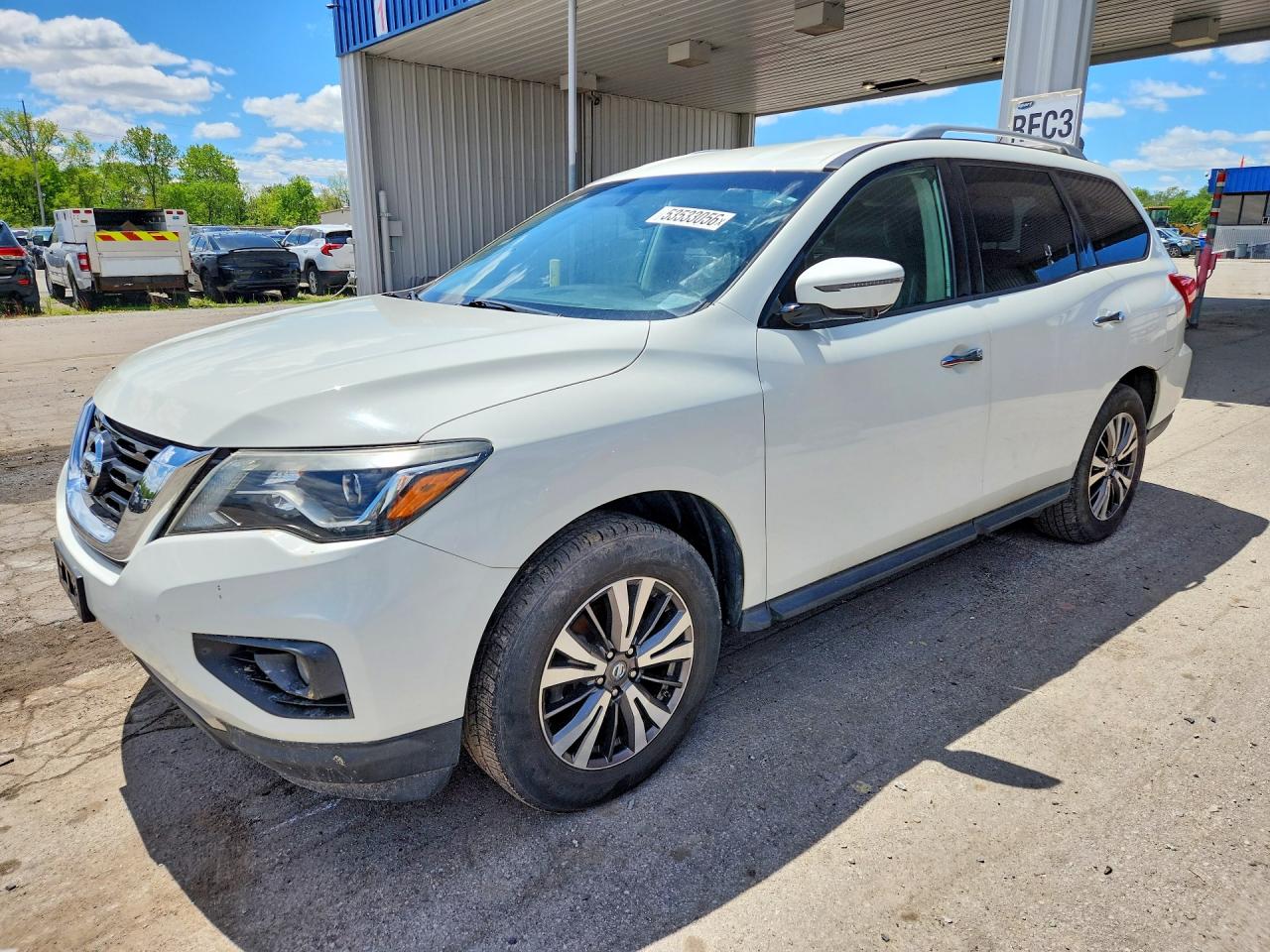2017 NISSAN PATHFINDER