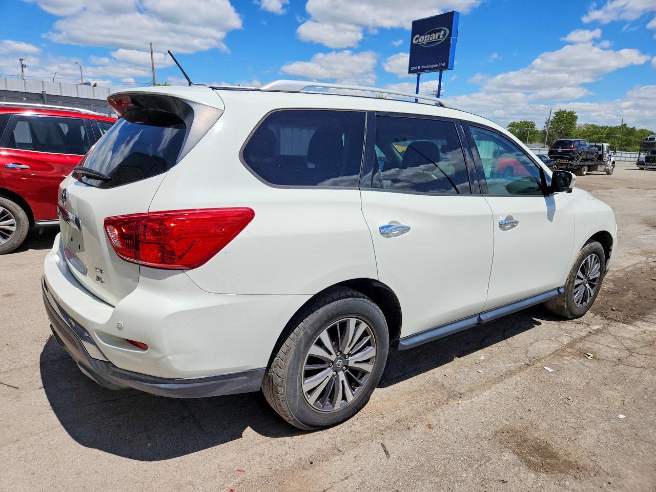 2017 NISSAN PATHFINDER