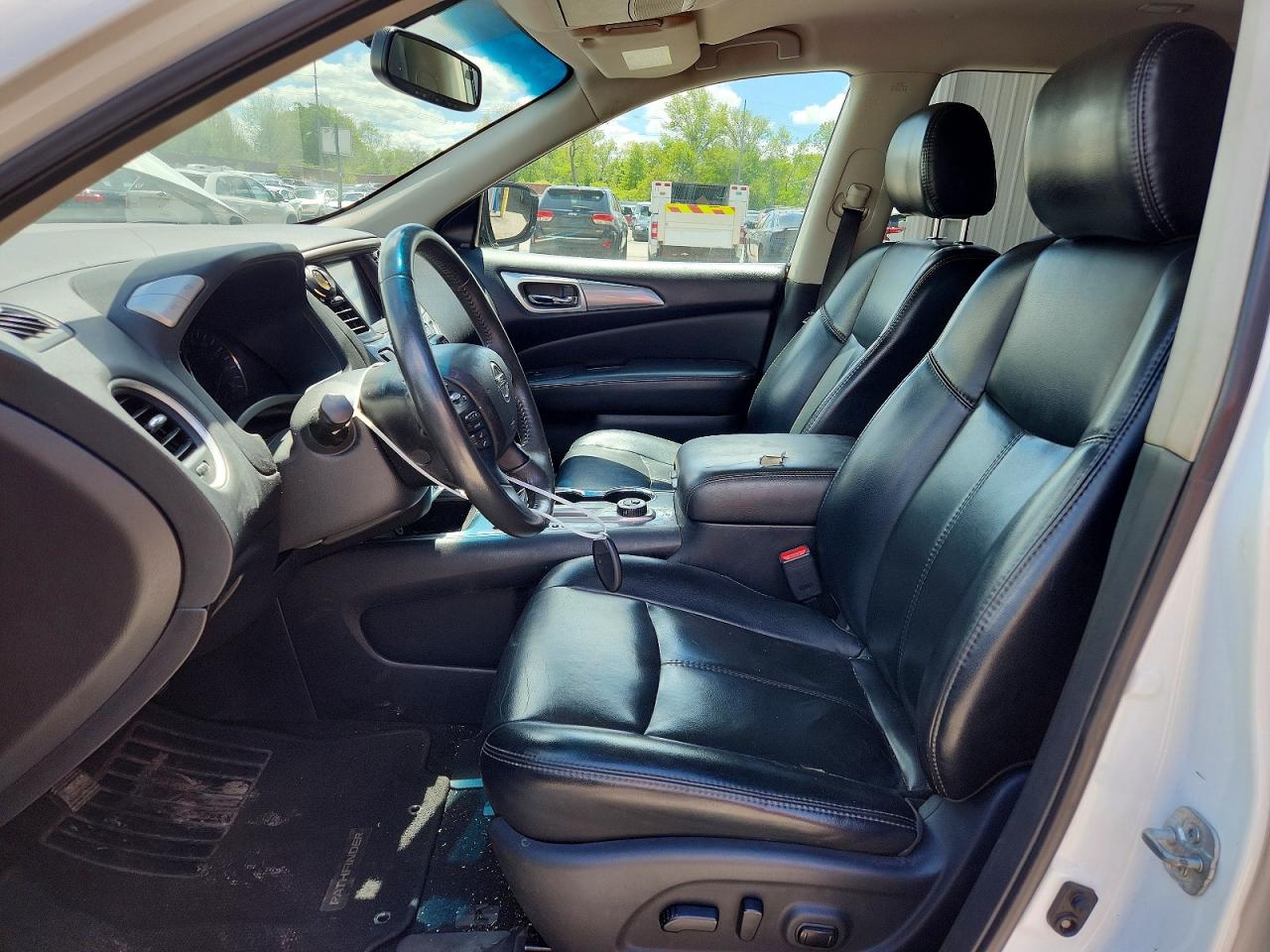 2017 NISSAN PATHFINDER