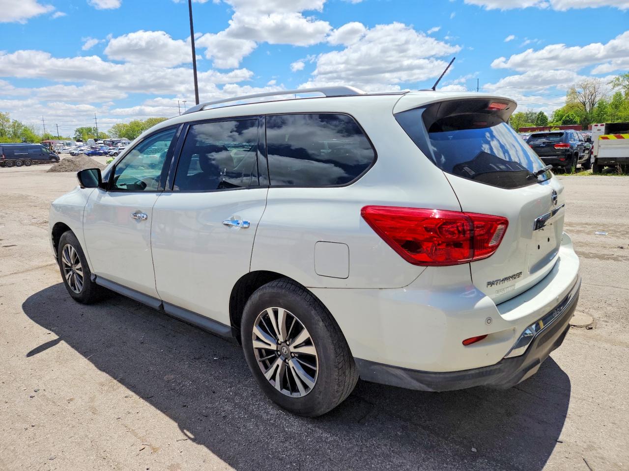 2017 NISSAN PATHFINDER