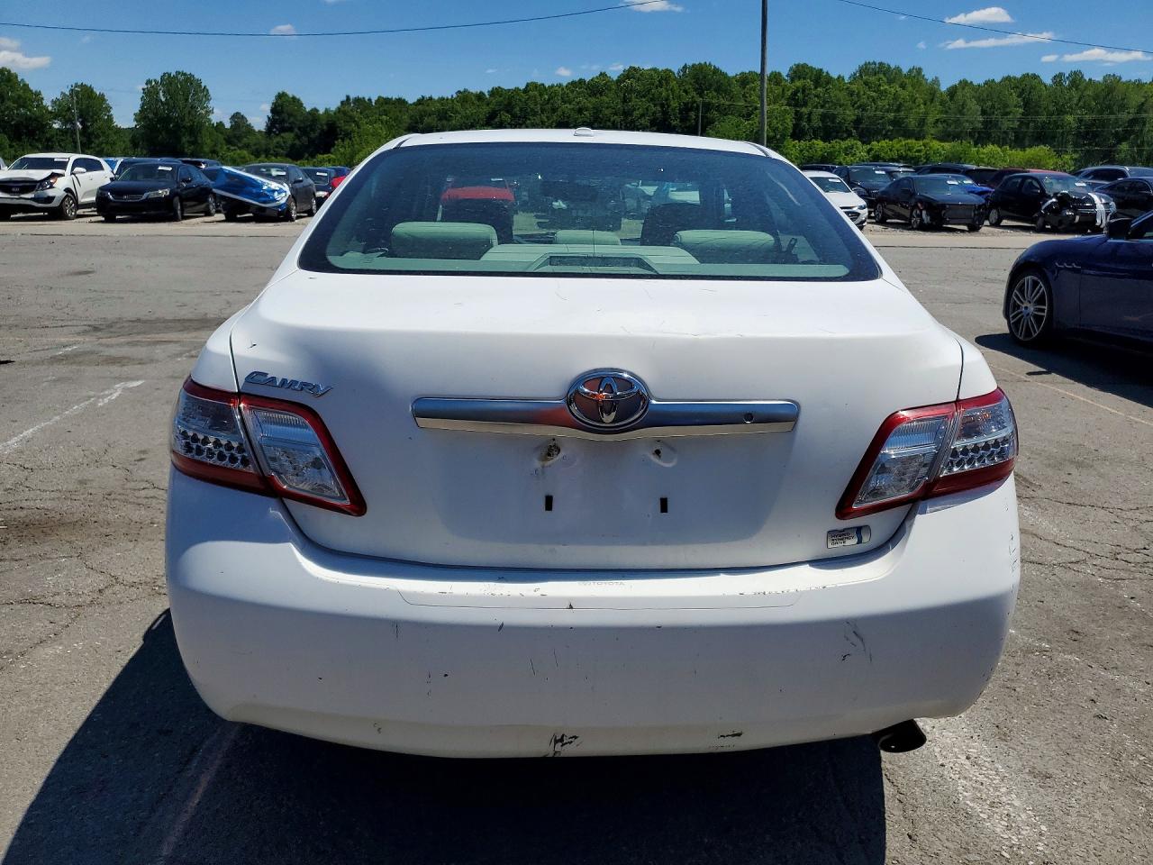 2011 TOYOTA CAMRY