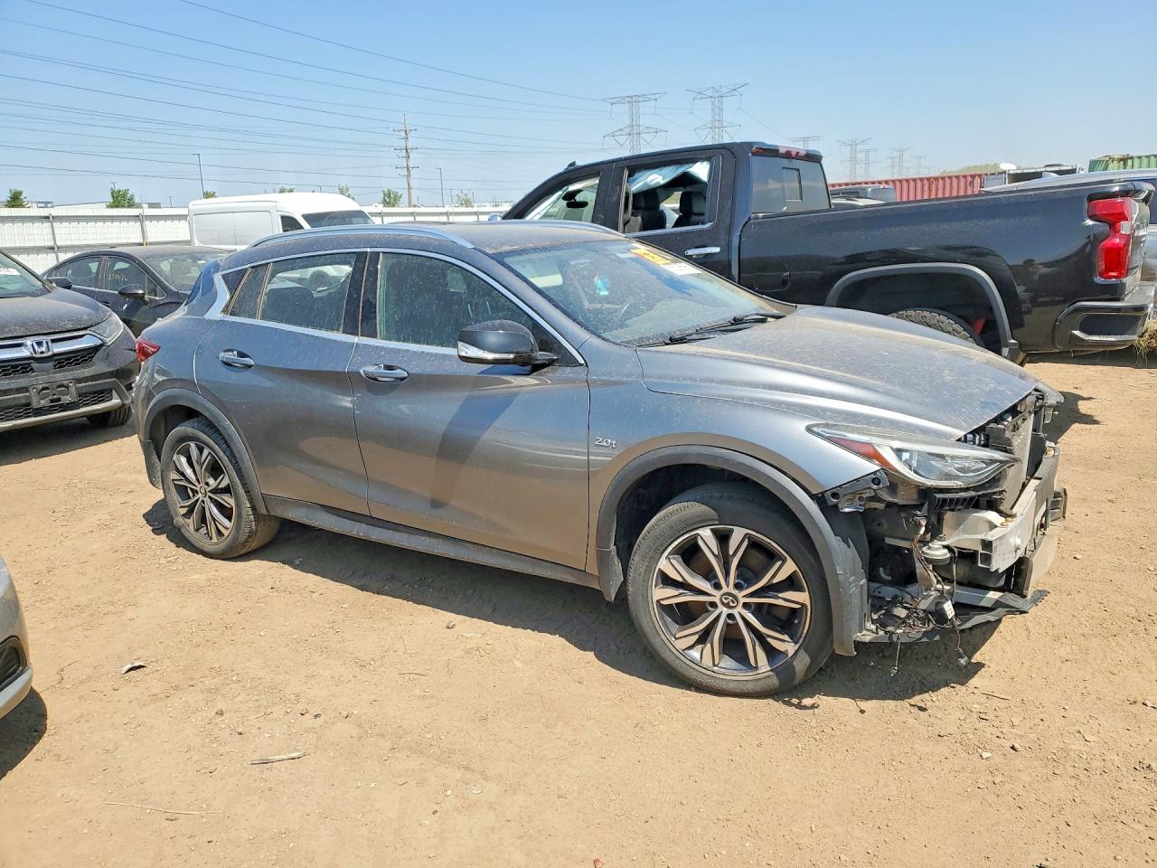 2017 INFINITI QX30