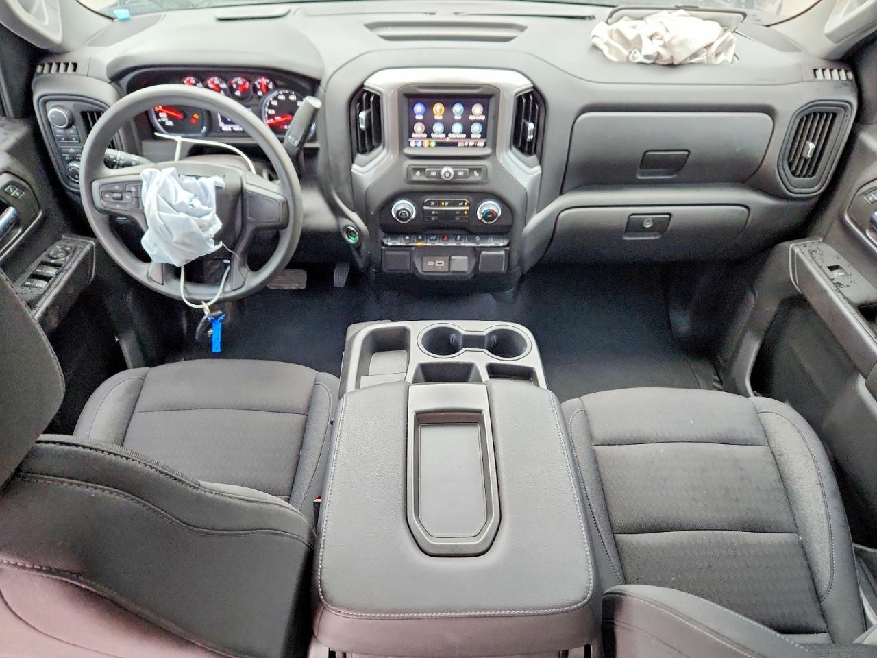 2024 CHEVROLET SILVERADO