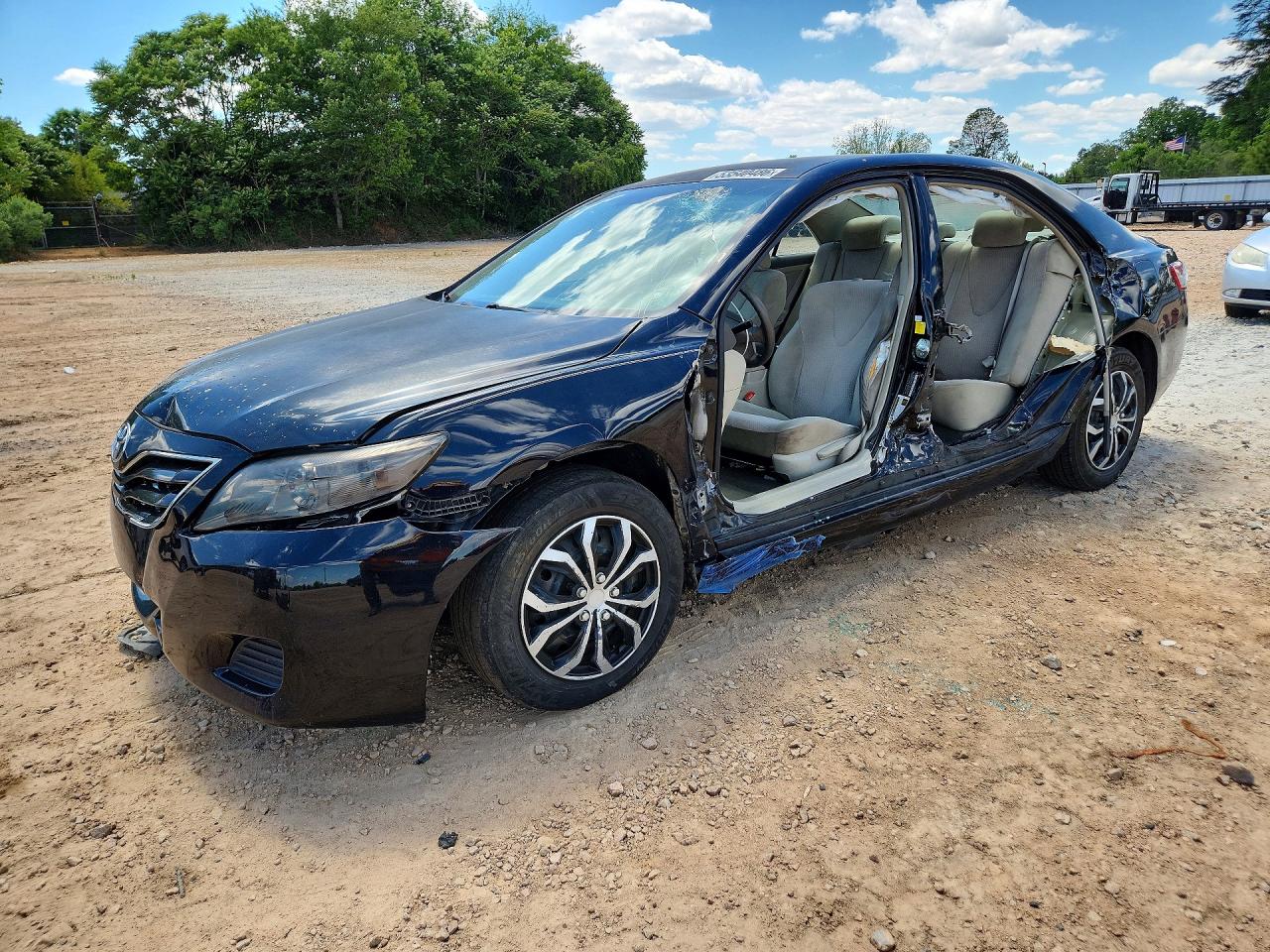 2011 TOYOTA CAMRY