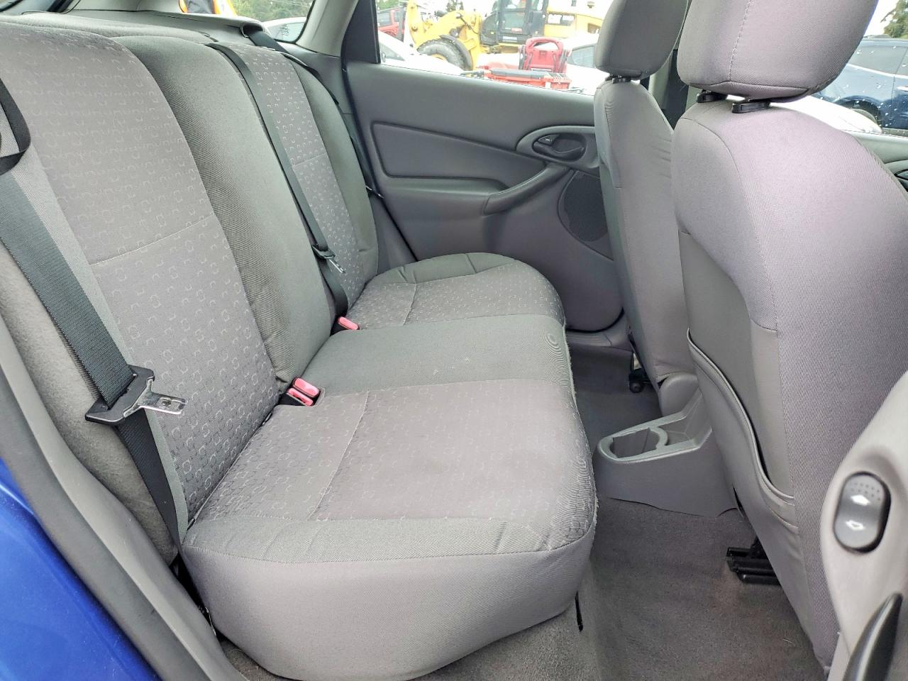 2004 FORD FOCUS