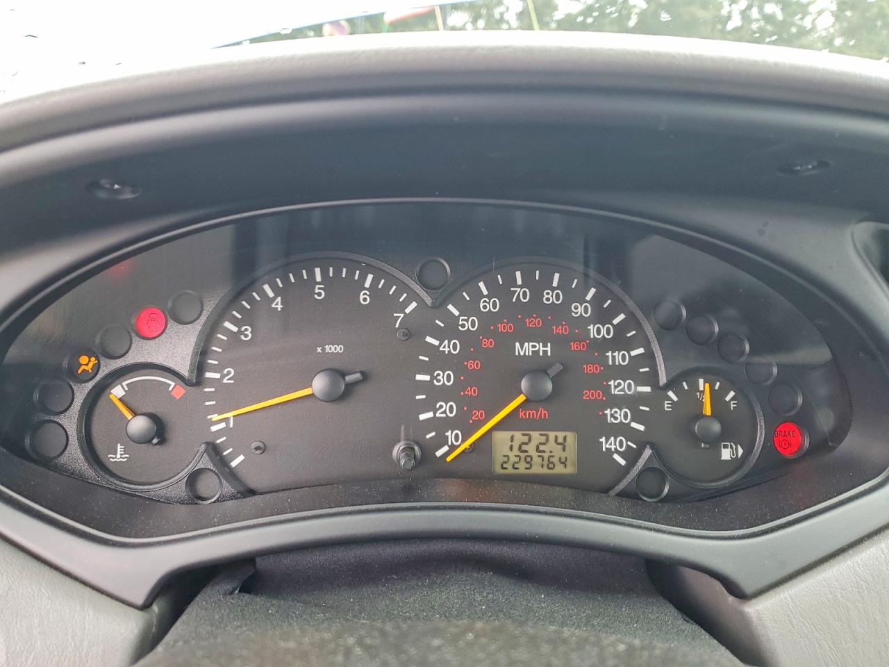 2004 FORD FOCUS