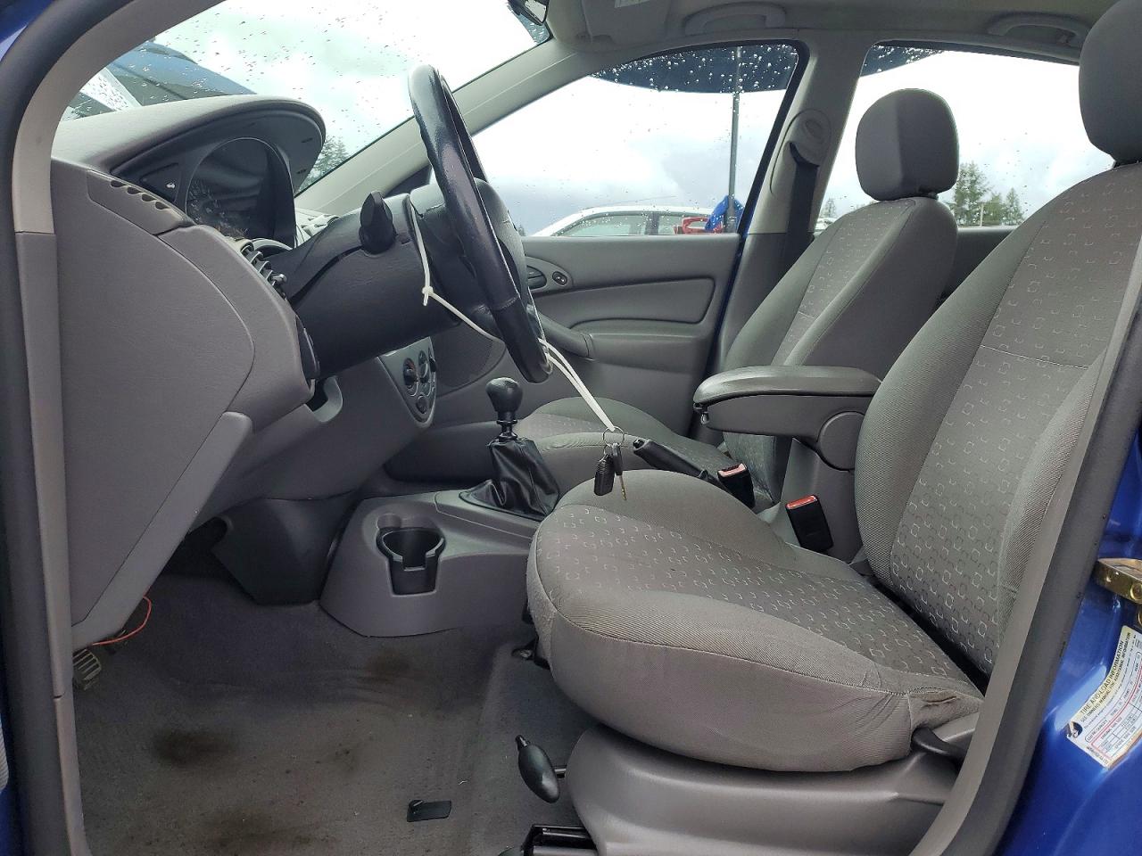 2004 FORD FOCUS