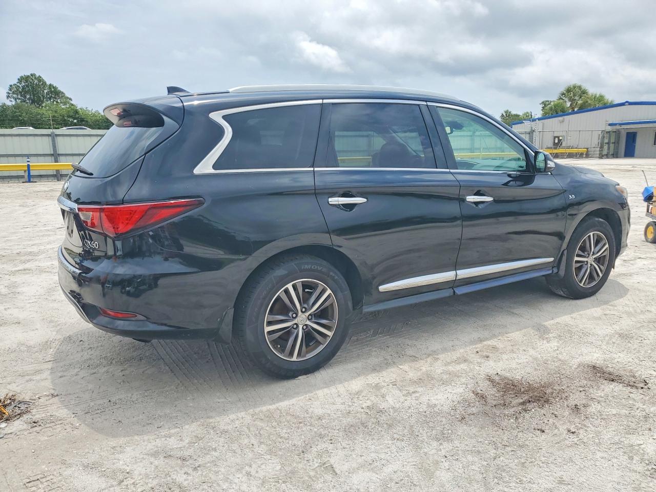 2017 INFINITI QX60