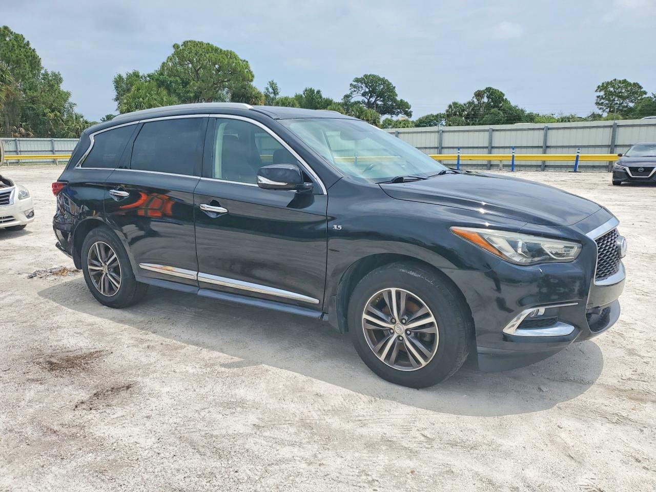 2017 INFINITI QX60