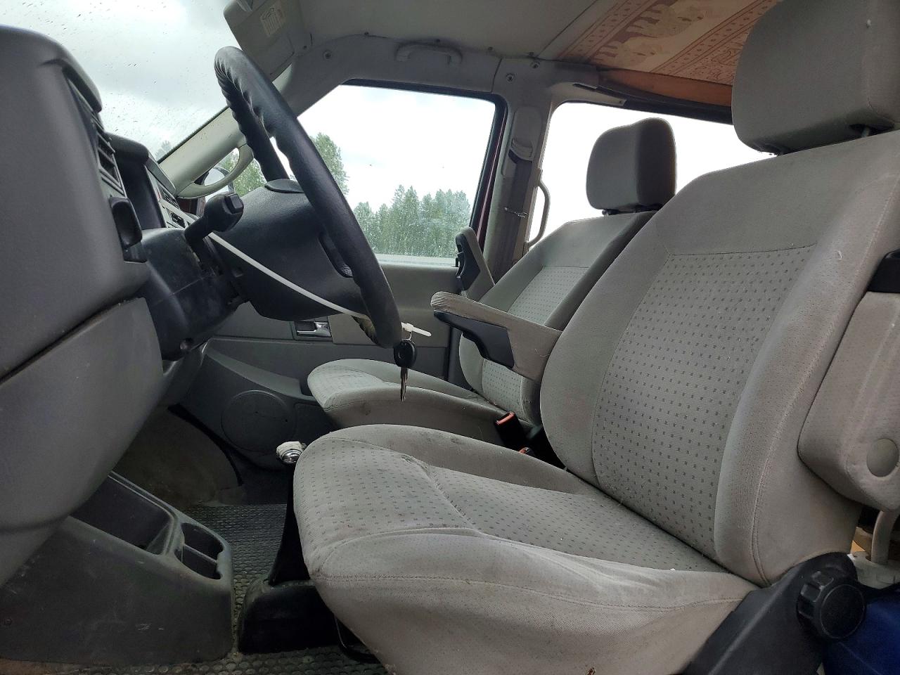 2003 VOLKSWAGEN EUROVAN