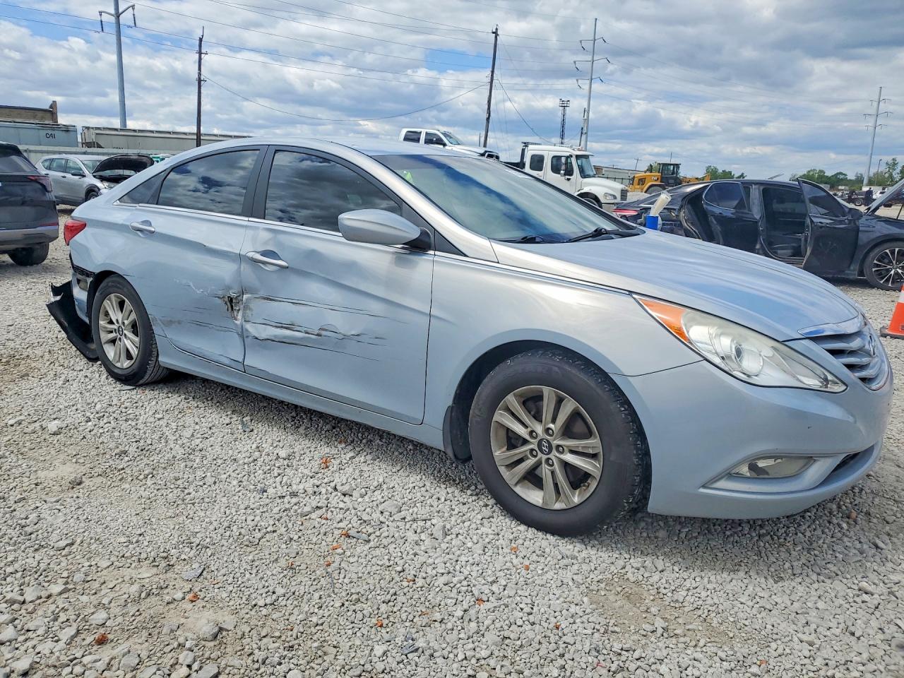 2013 HYUNDAI SONATA