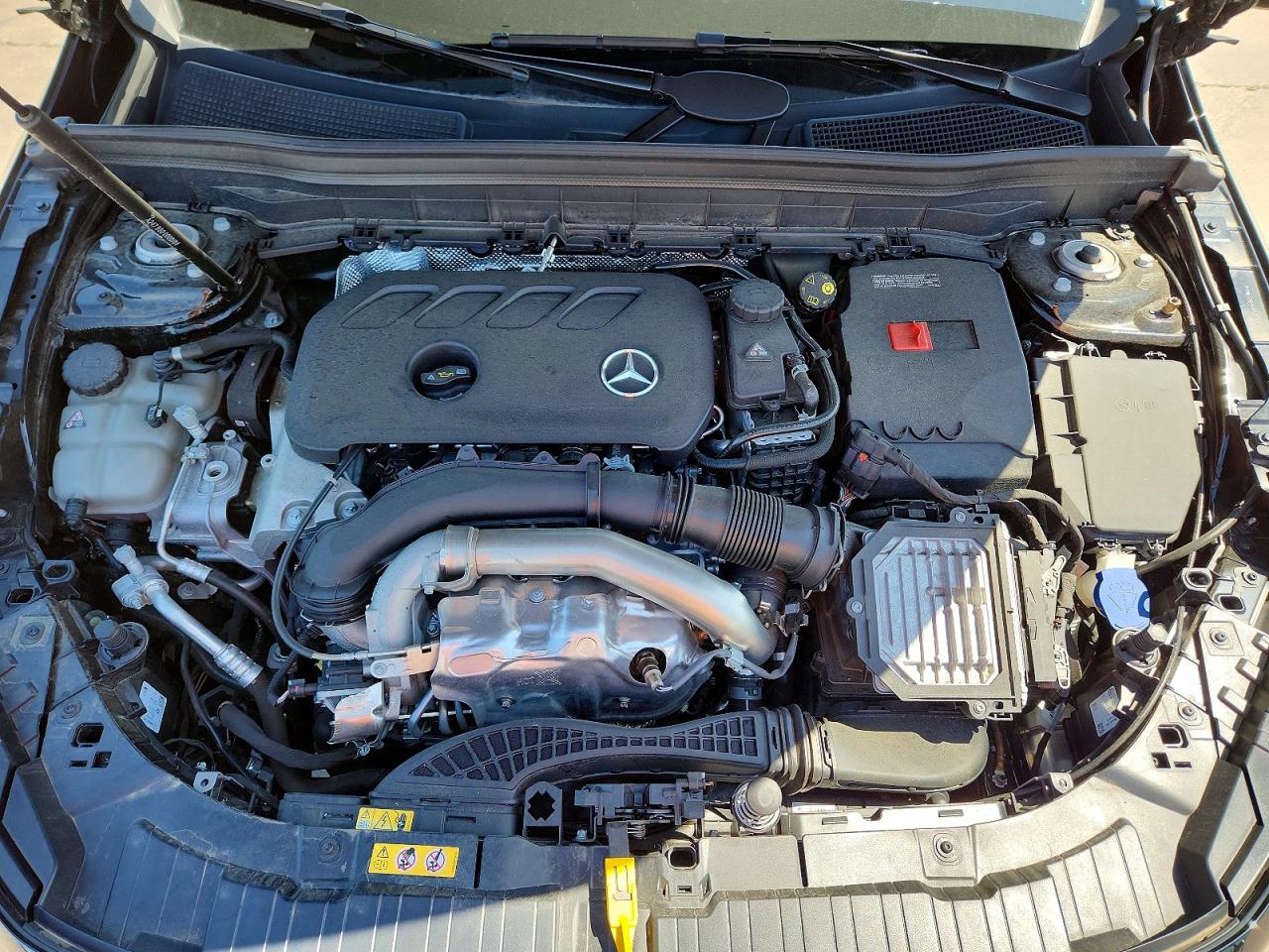 2025 MERCEDES-BENZ GLB-CLASS