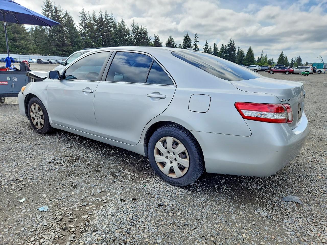 2011 TOYOTA CAMRY
