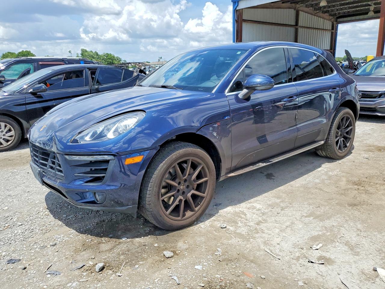 2016 PORSCHE MACAN