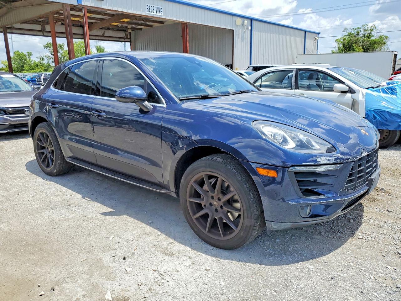 2016 PORSCHE MACAN