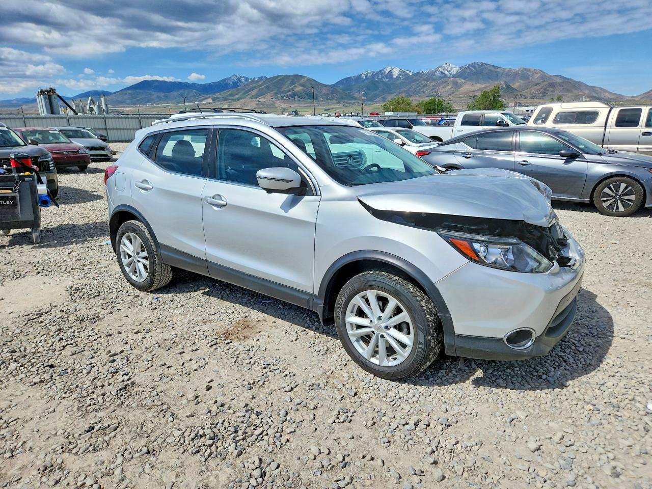2017 NISSAN ROGUE