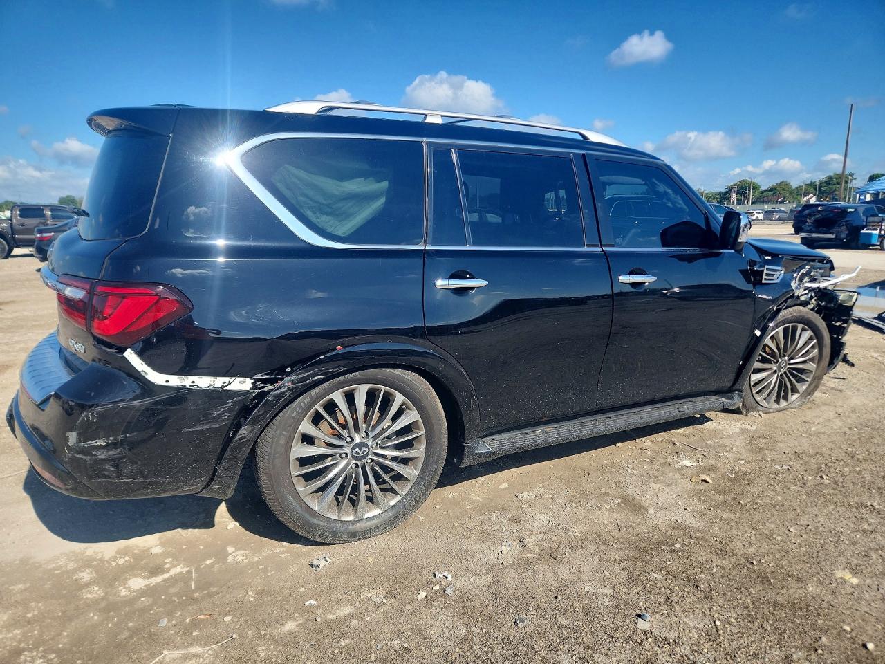 2021 INFINITI QX80