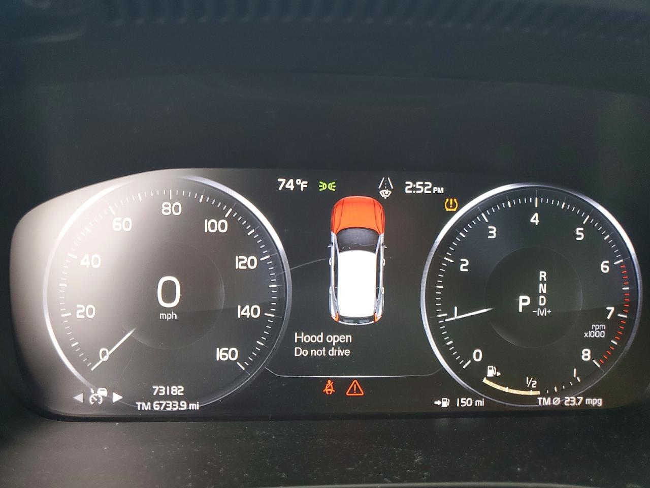 2019 VOLVO XC40