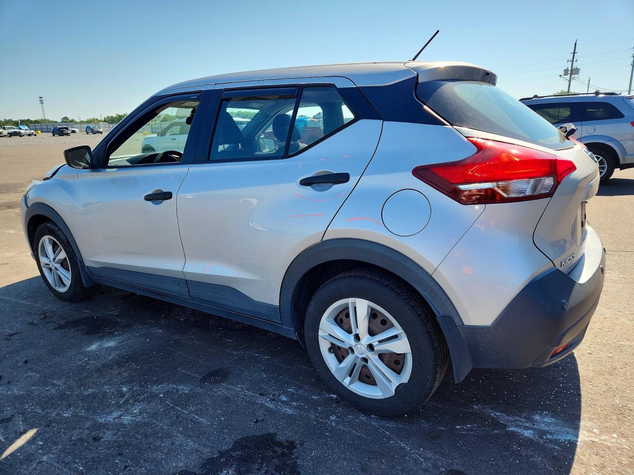 2020 NISSAN KICKS