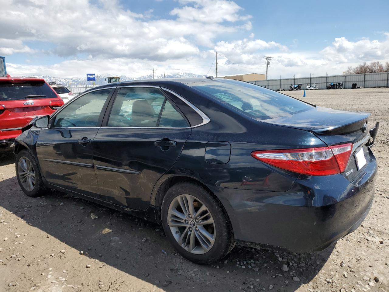 2016 TOYOTA CAMRY