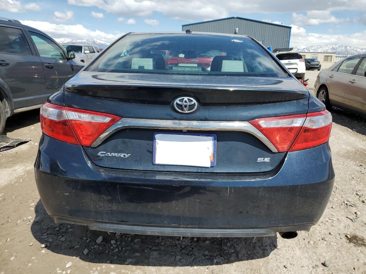 2016 TOYOTA CAMRY