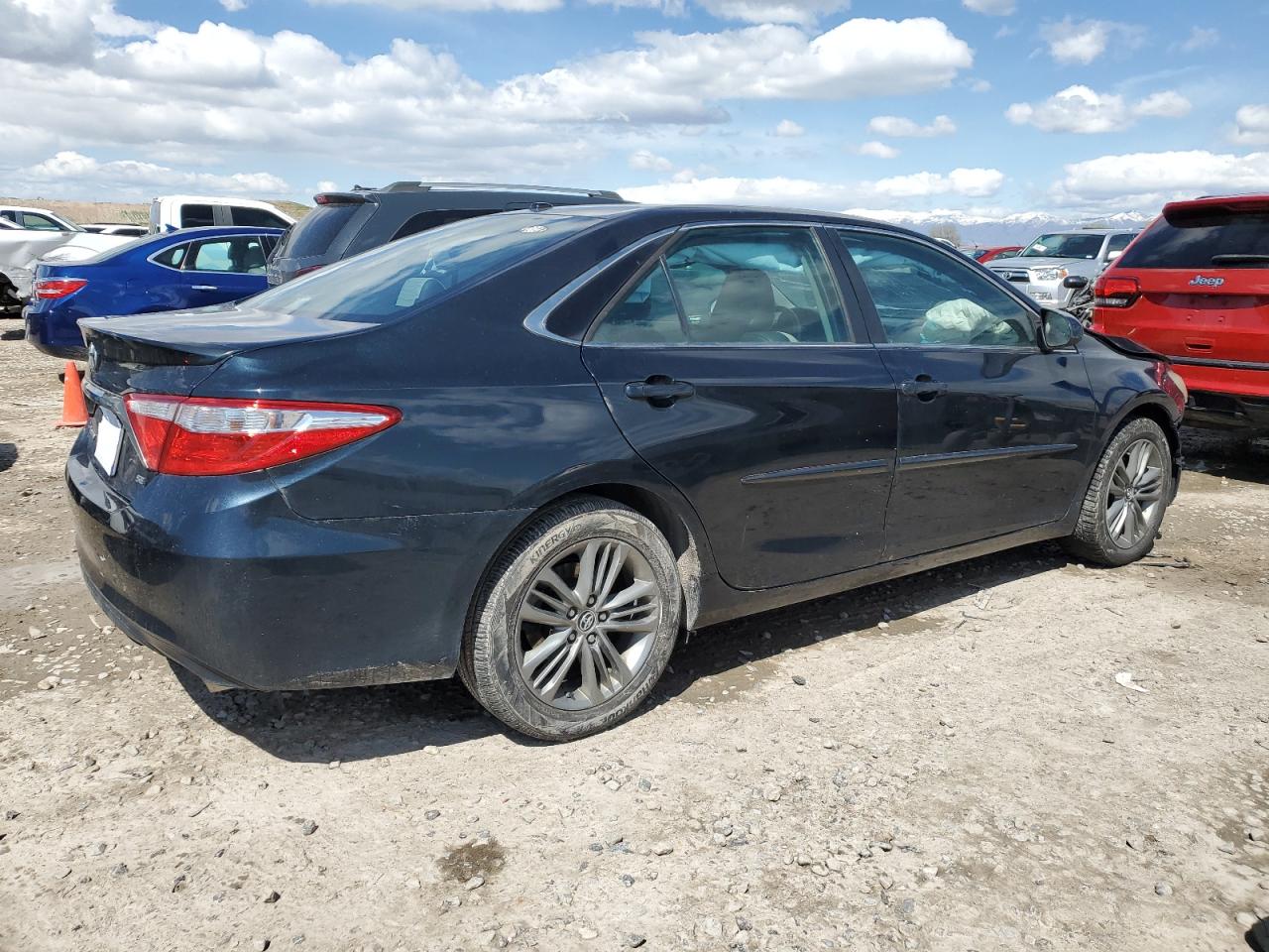 2016 TOYOTA CAMRY