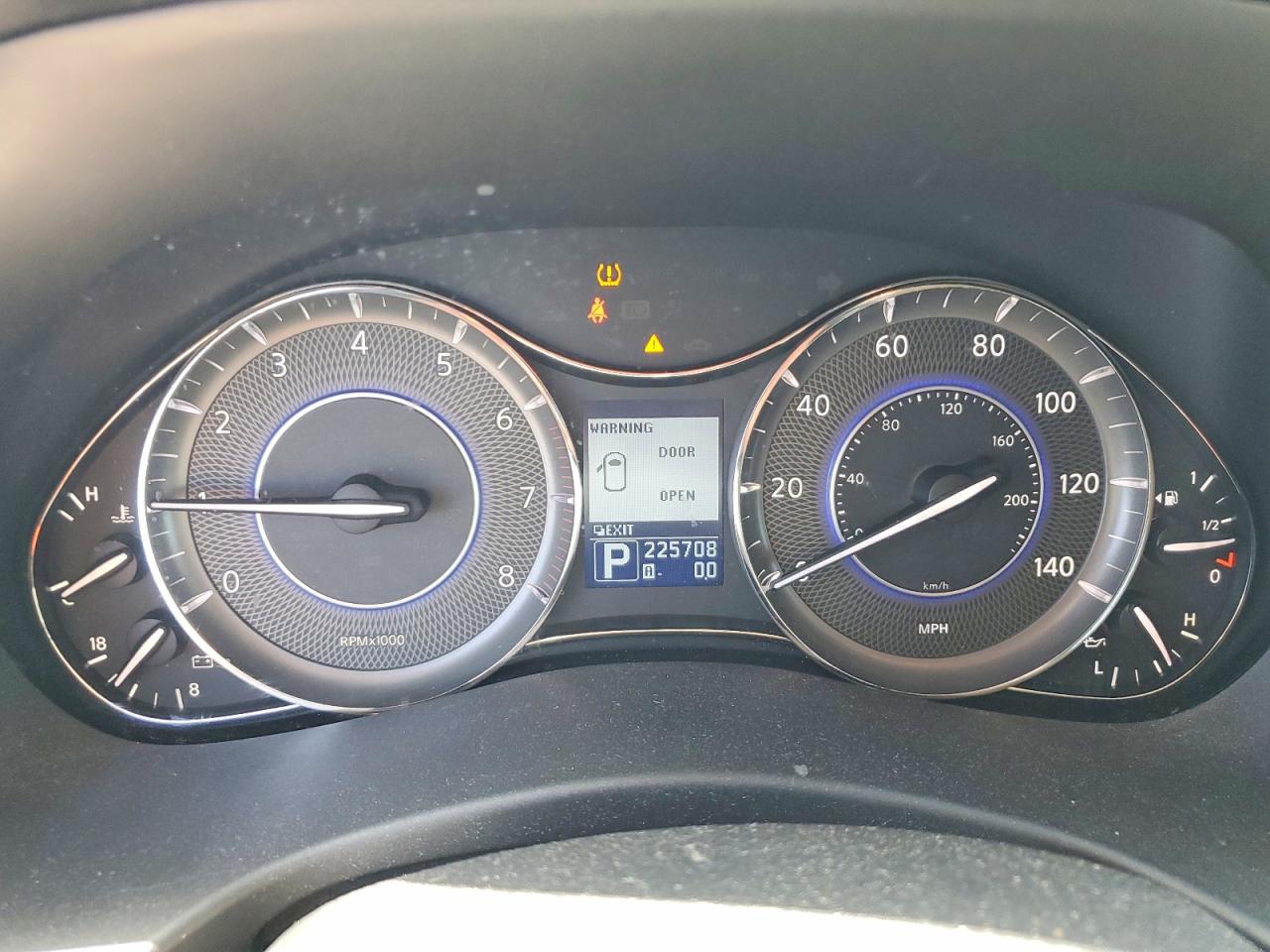 2011 INFINITI QX56