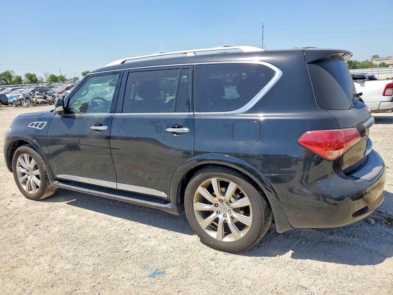 2011 INFINITI QX56